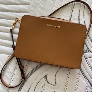 Michael Kors Jet Set East West Crossbody